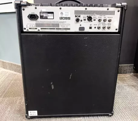BOSS - Katana-210 Bass Amplifier 3